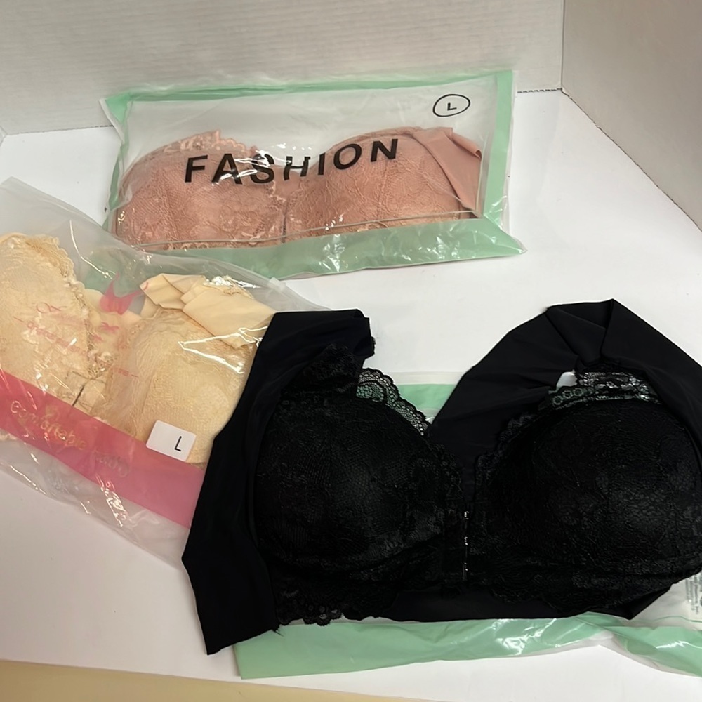 3 Fashion Bras Size Large New In Package